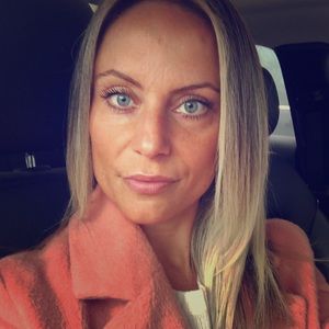 Meet your Posher, Angeles